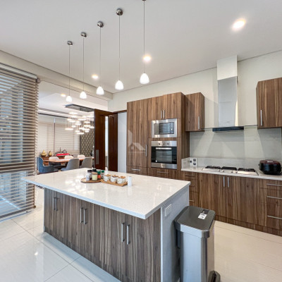 Sophisticated Modern Contemporary House and Lot For Sale