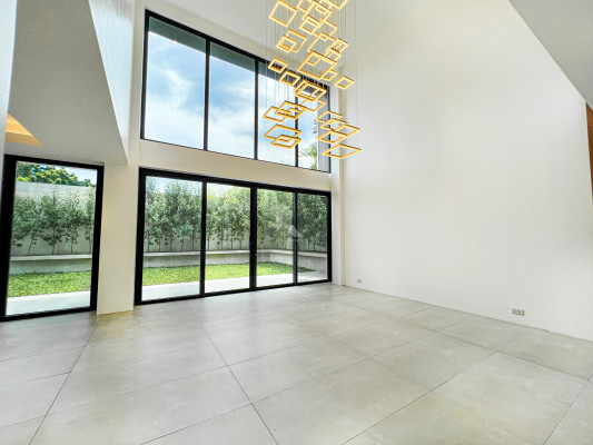 Superb Newly Built Modern House and Lot For Sale