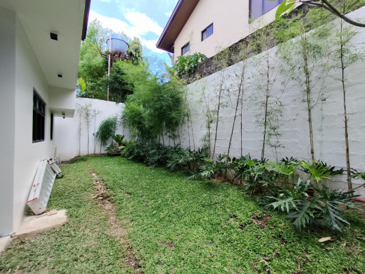 Luxurious Brand New Modern House in Alabang For Sale