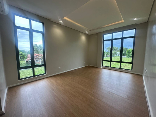Discover this Brand-New 5-Bedroom House