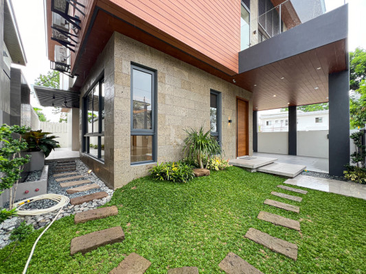 Stunning Modern Industrial House and Lot for Sale