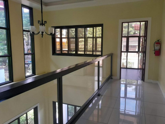 For Sale Big House & Lot
