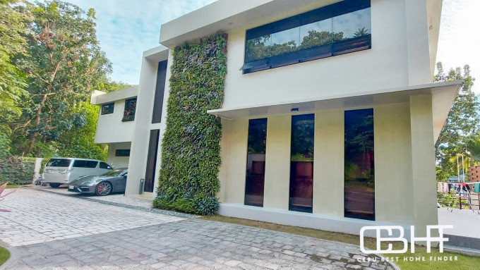 Very well Furnished Modern Luxury House & Lot for Sale