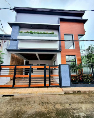 House & Lot for SALE in Greenwoods Executive Village,