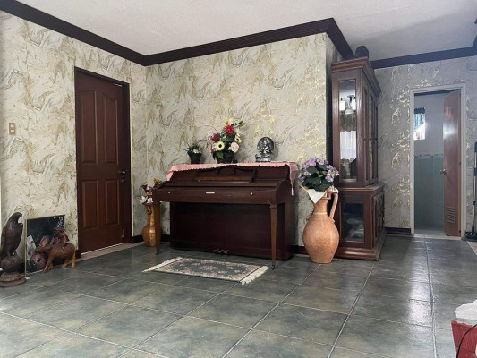 FOR SALE HOUSE AND LOT