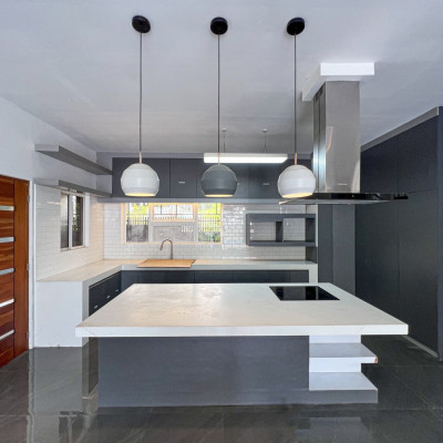 Vast Modern Contemporary House and Lot For Sale