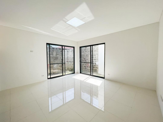 A Splendid 2 Storey House for Sale in Parañaque