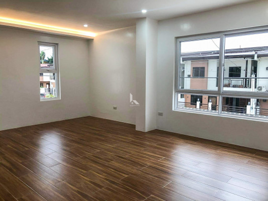Brand New House and Lot for Sale in Multinational Village, Paranaque City