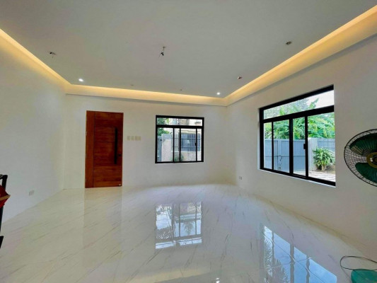 HOUSE AND LOT FOR SALE