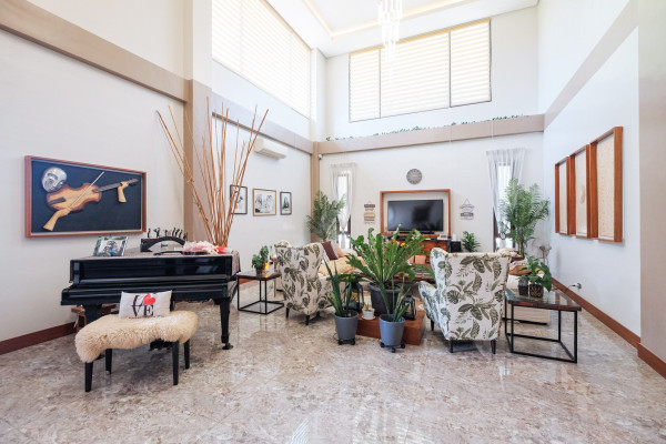 Own this Fabulous 4-Bedroom House in Manila Southwoods Estate, Carmona, Cavite
