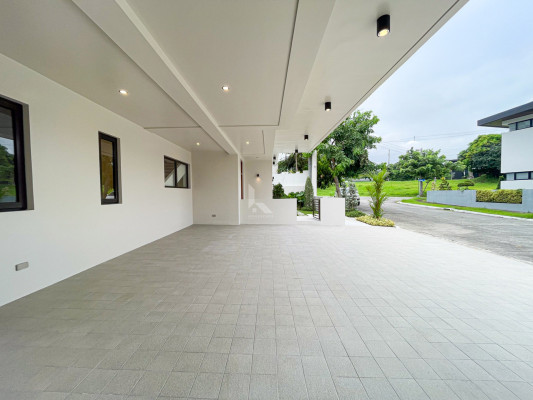 Sophisticated Modern Contemporary House and Lot in Lindenwood Residences