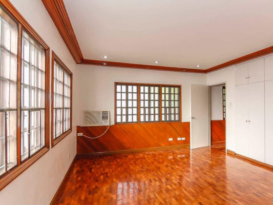 A Gorgeous Manor for Sale in Makati City