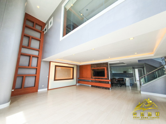 Semi Furnished "White House Vibe" House & Lot for Sale