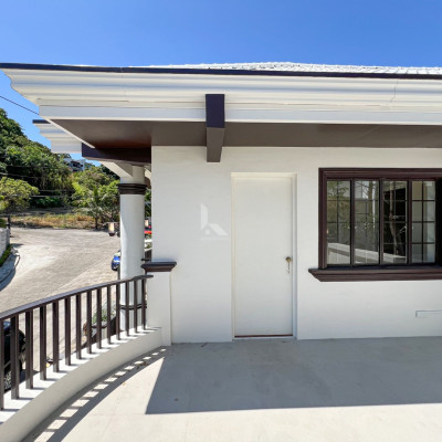 Captivating Classy Contemporary Home For Sale in Richdale Subdivision