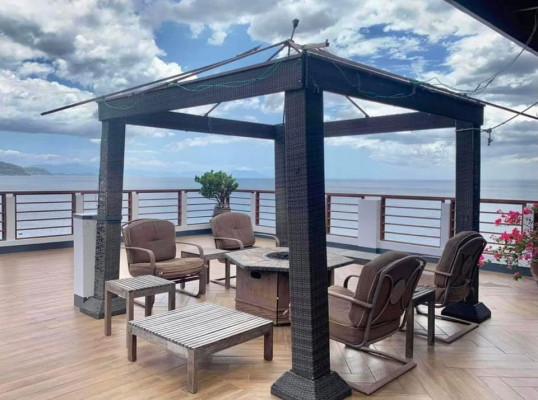 BEACH HOUSE IN ANILAO BATANGAS