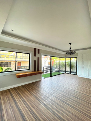 Attractive Homey House and Lot for Sale
