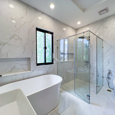 Upscale Modern Contemporary House and Lot For Sale