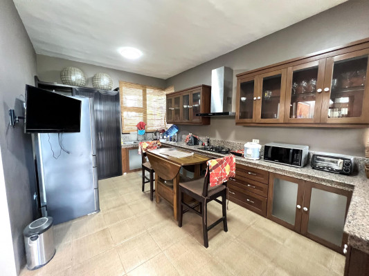A Relaxing Vacation House and Lot for Sale in Cavite