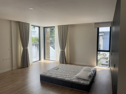 Grab this Spacious 4-Bedroom House in Lindenwood Residences