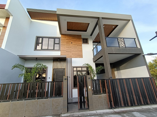 Modern Architecture Design House for Sale in Fil- am Friendship Rd. Angeles City
