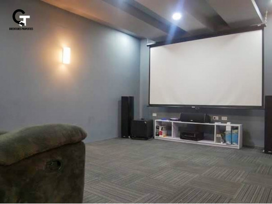 Modern Mansion Glass Thai - Theme with swimming pool for Sale