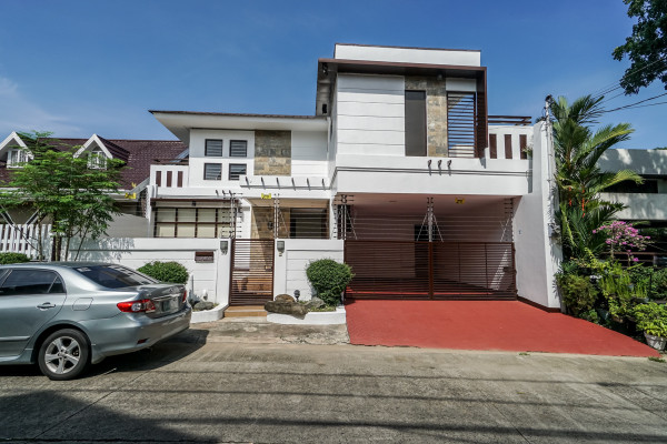 Newly renovated house located in Filinvest East Homes, Cainta Rizal.