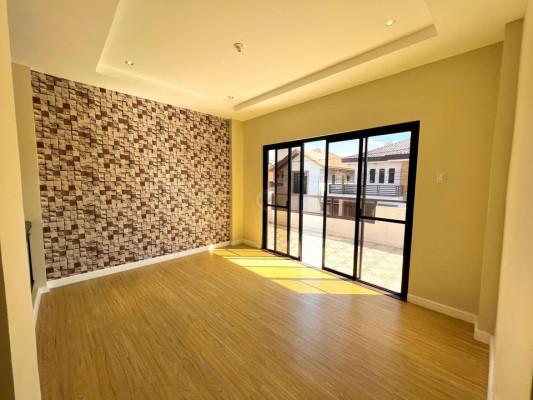 House and Lot for Sale in BF Homes - Northwest
