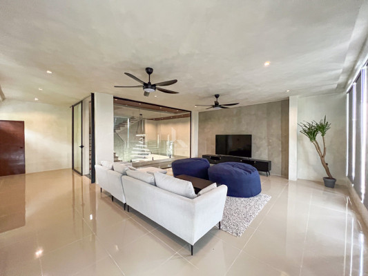 Elegant Modern Contemporary Home For Sale