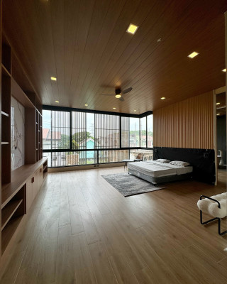 Modern Elegant Designer Home