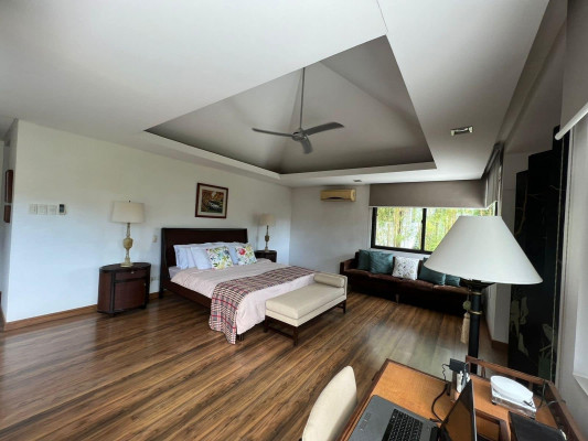 A Grand Family Home for Sale in Ayala Alabang.