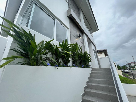 Stunning Modern Design House and lot for Sale