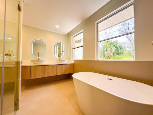 A Statuesque 5 Bedroom Home for Sale in Hillsborough Alabang Village