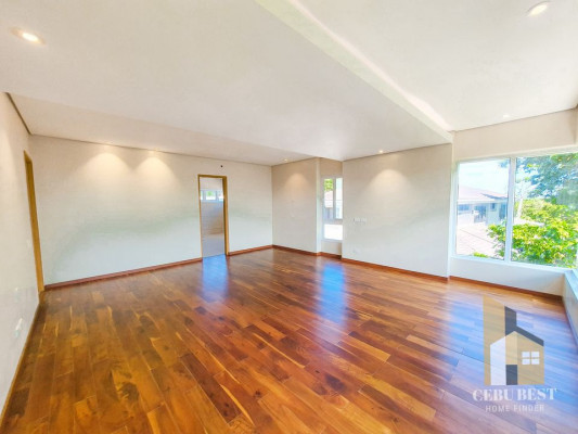 Luxury House for Sale in Maria Luisa Banilad