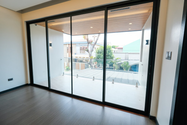 Stunning 5-Bedroom House and Lot for Sale in BF Homes, Parañaque