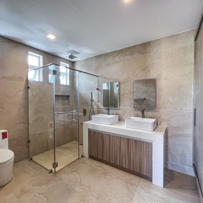 Vast Modern Contemporary Corner House and Lot For Sale