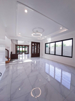 Modern Contemporary House w/ Majestic view of Metro Manila