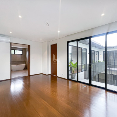 Astounding Brand New Modern Tropical House and Lot For Sale