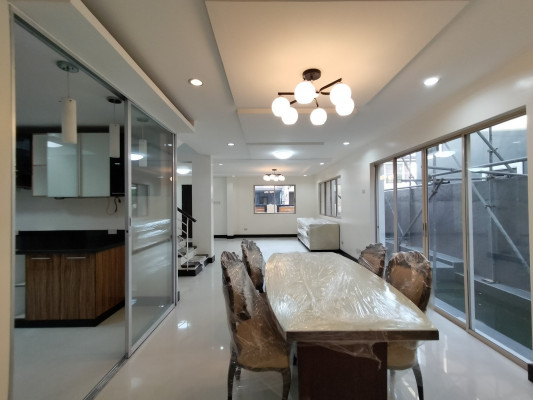House for Sale in Bf Homes Las Pinas