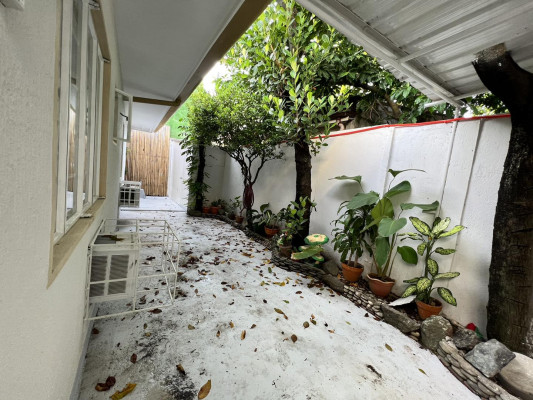 NEWLY RENOVATED BUNGALOW HOUSE AND LOT