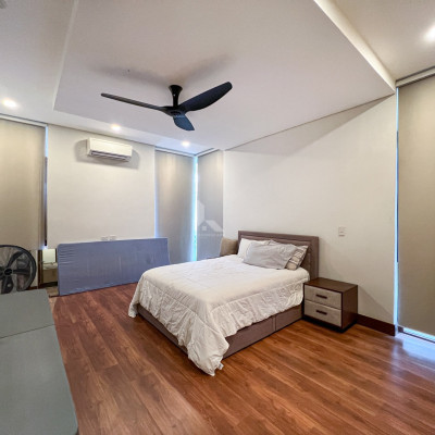 Sophisticated Modern Contemporary House and Lot For Sale