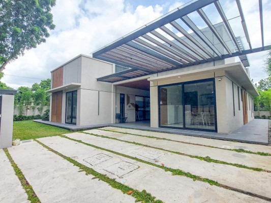 High-end Modern Brand New Home for sale in Southwoods Township Subdivision