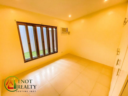 Brand New Luxury Home in Bf Almanza Las Pinas Near Sm Southmall