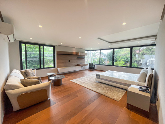 Luxurious Modern Tropical House and Lot in Ayala Alabang Village