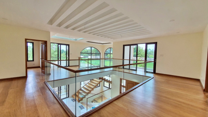 Massive Brand New House in Portofino South