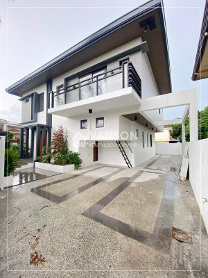 CORNER HOUSE AND LOT FOR SALE IN BF HOMES, PARAÑAQUE CITY