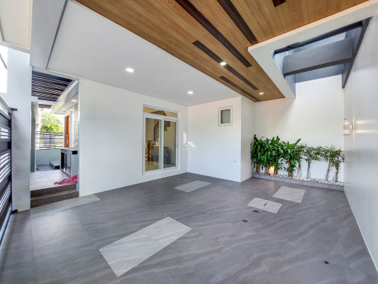 High End 2 Storey Duplex Unit in Montevista Heights, Taytay Rizal