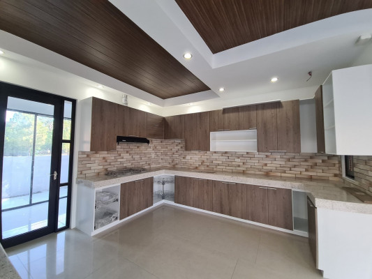 Luxurious Italian-inspired House for Sale in Portofino Heights in Vista, Alabang