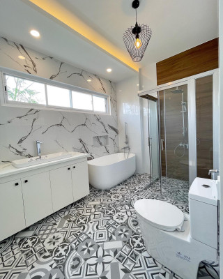 Brand New Modern Sophisticated House
