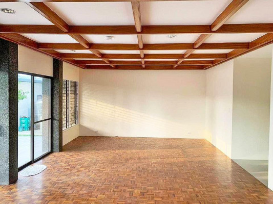 Merville Park Subdivision 5 Bedroom House with Garden For Sale