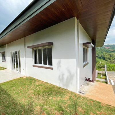 Spacious Contemporary Home for sale in Sun Valley Estates, Antipolo City